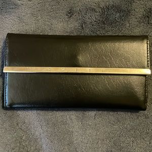 Vintage Authentic Guess jeans soft black leather wallet bifold, silver trim